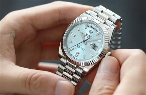 how many times to wing rolex|winding a rolex datejust.